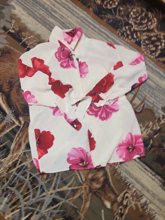 Saks Fifth Avenue Tops - Saks Fifth Avenue Cream Button-Down Shirt with Pink & Red Floral Pattern
